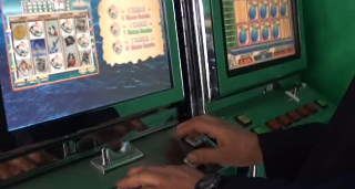 Slot irregolari, raffica di multe nei locali di Torino